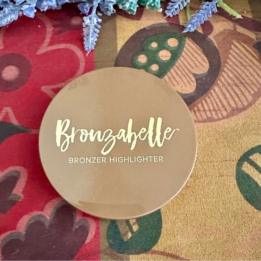 Bronzabelle Bronzer Highlighter